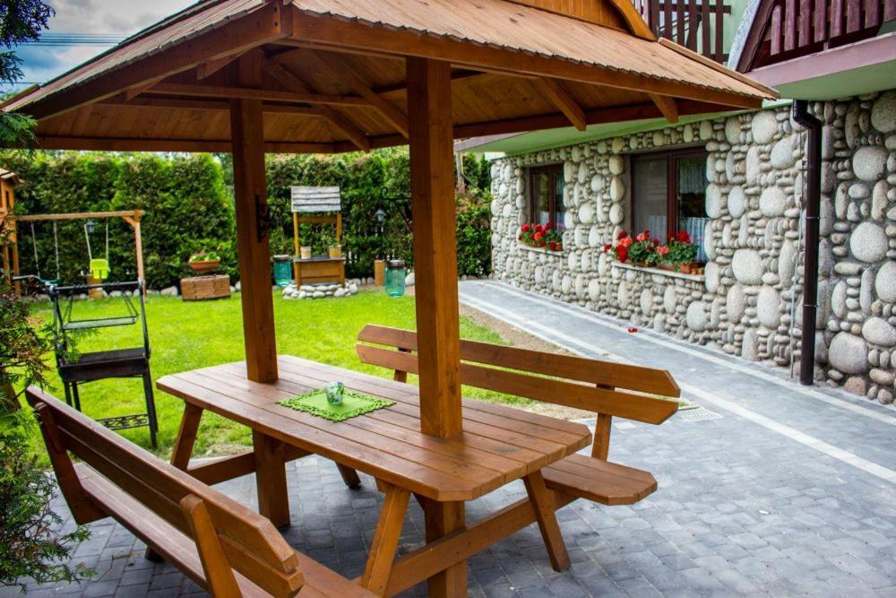 Rodzinny Dom I Apartamenty U Ciwersa Z Balia W Ogrodzie Białka Tatrzańska Exterior foto