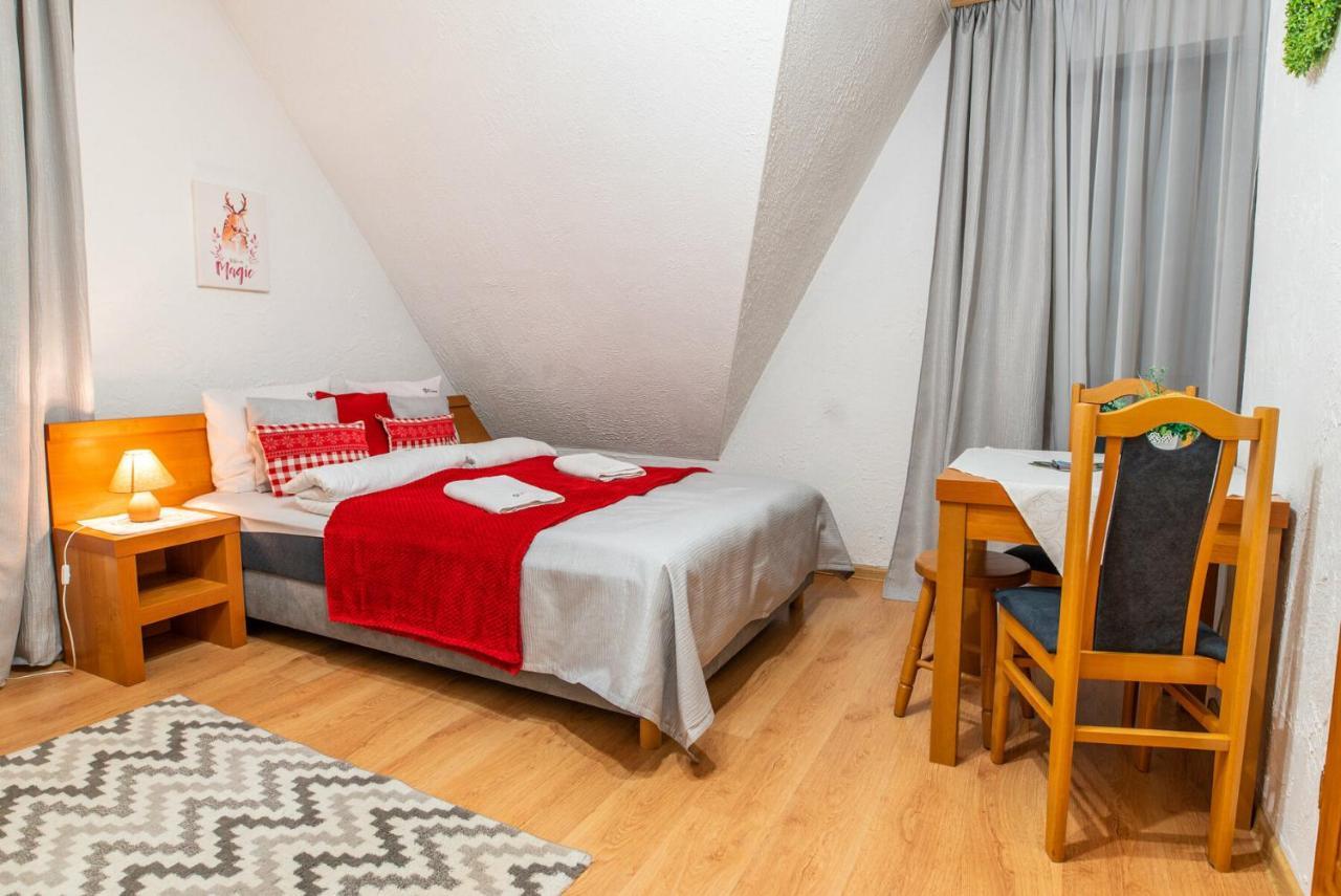 Rodzinny Dom I Apartamenty U Ciwersa Z Balia W Ogrodzie Białka Tatrzańska Exterior foto