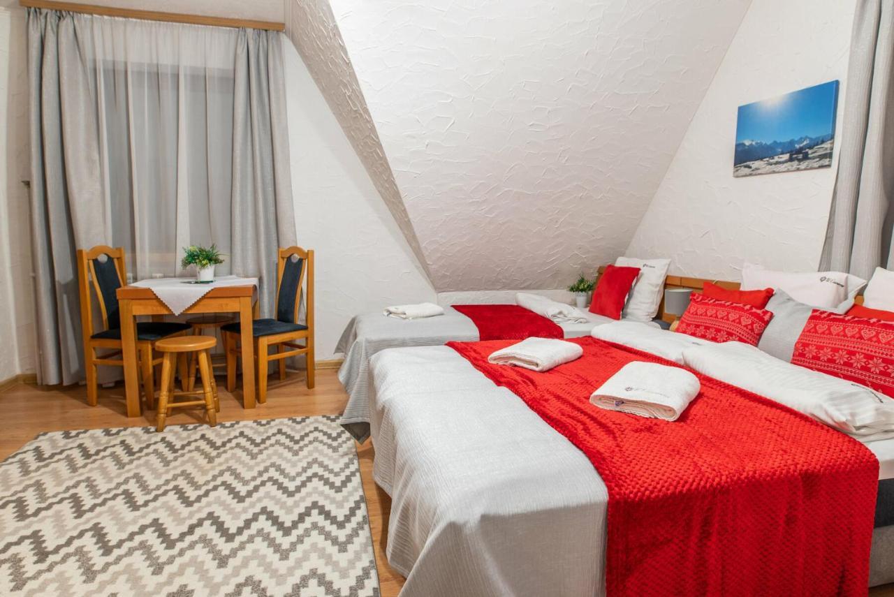 Rodzinny Dom I Apartamenty U Ciwersa Z Balia W Ogrodzie Białka Tatrzańska Exterior foto