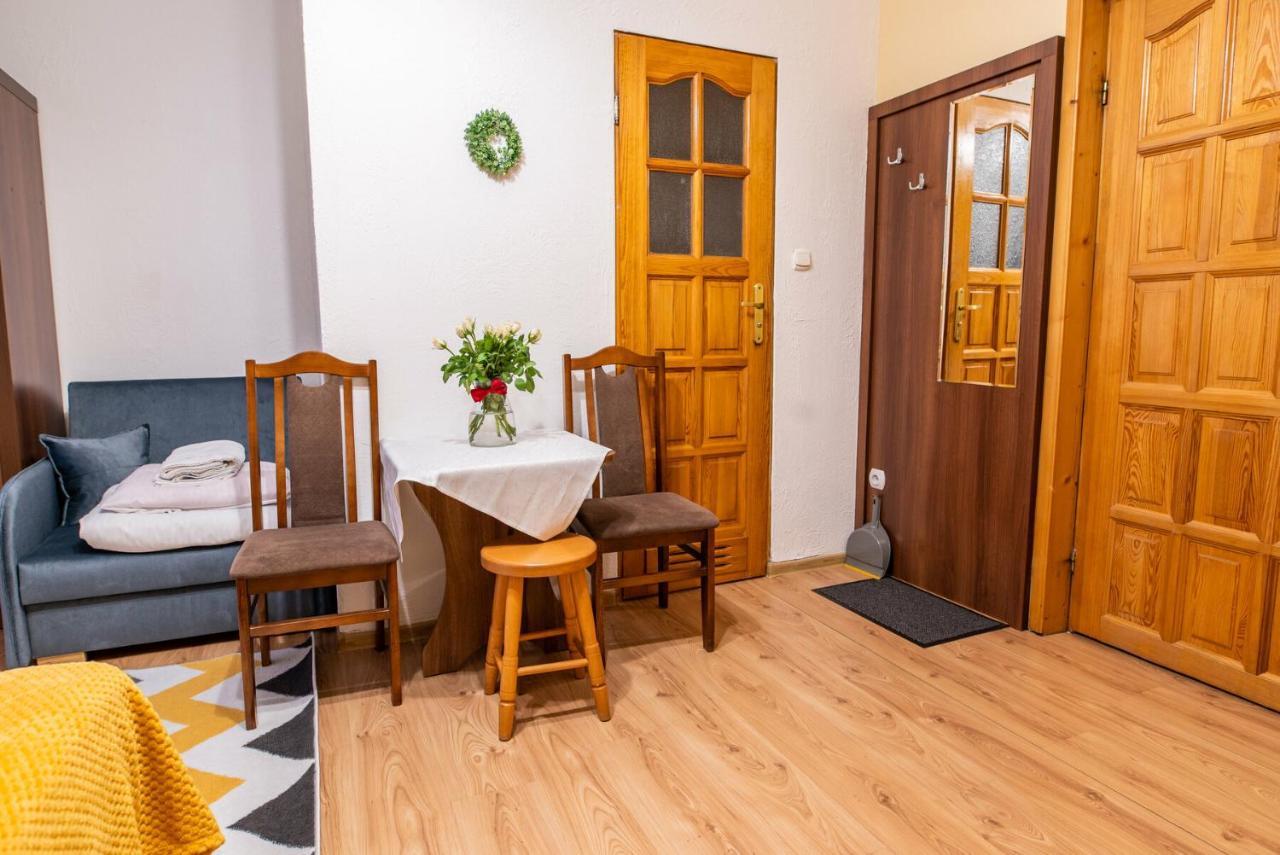 Rodzinny Dom I Apartamenty U Ciwersa Z Balia W Ogrodzie Białka Tatrzańska Exterior foto