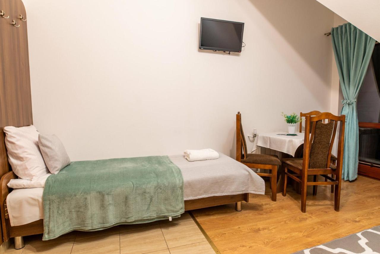 Rodzinny Dom I Apartamenty U Ciwersa Z Balia W Ogrodzie Białka Tatrzańska Exterior foto