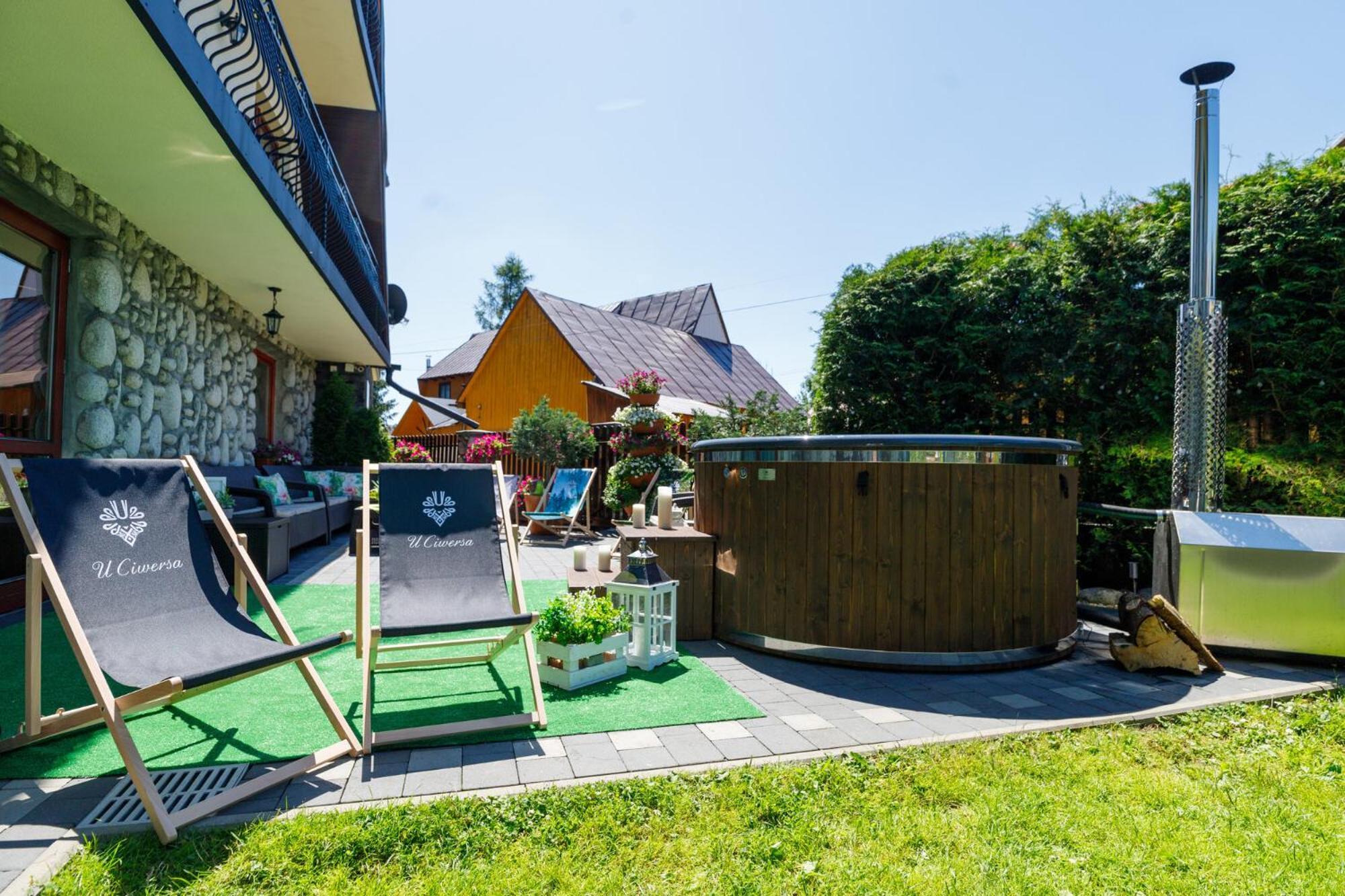 Rodzinny Dom I Apartamenty U Ciwersa Z Balia W Ogrodzie Białka Tatrzańska Exterior foto
