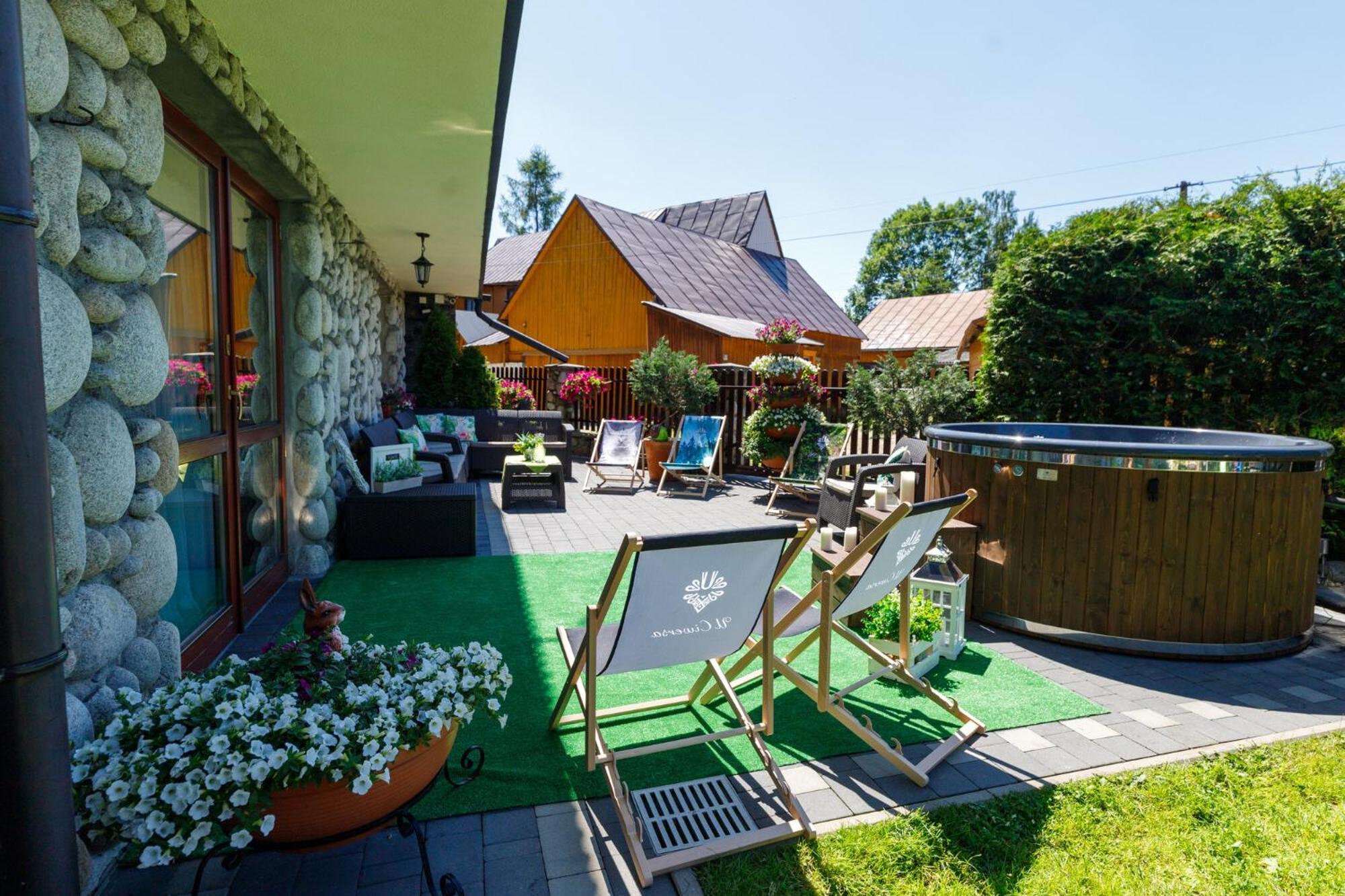 Rodzinny Dom I Apartamenty U Ciwersa Z Balia W Ogrodzie Białka Tatrzańska Exterior foto