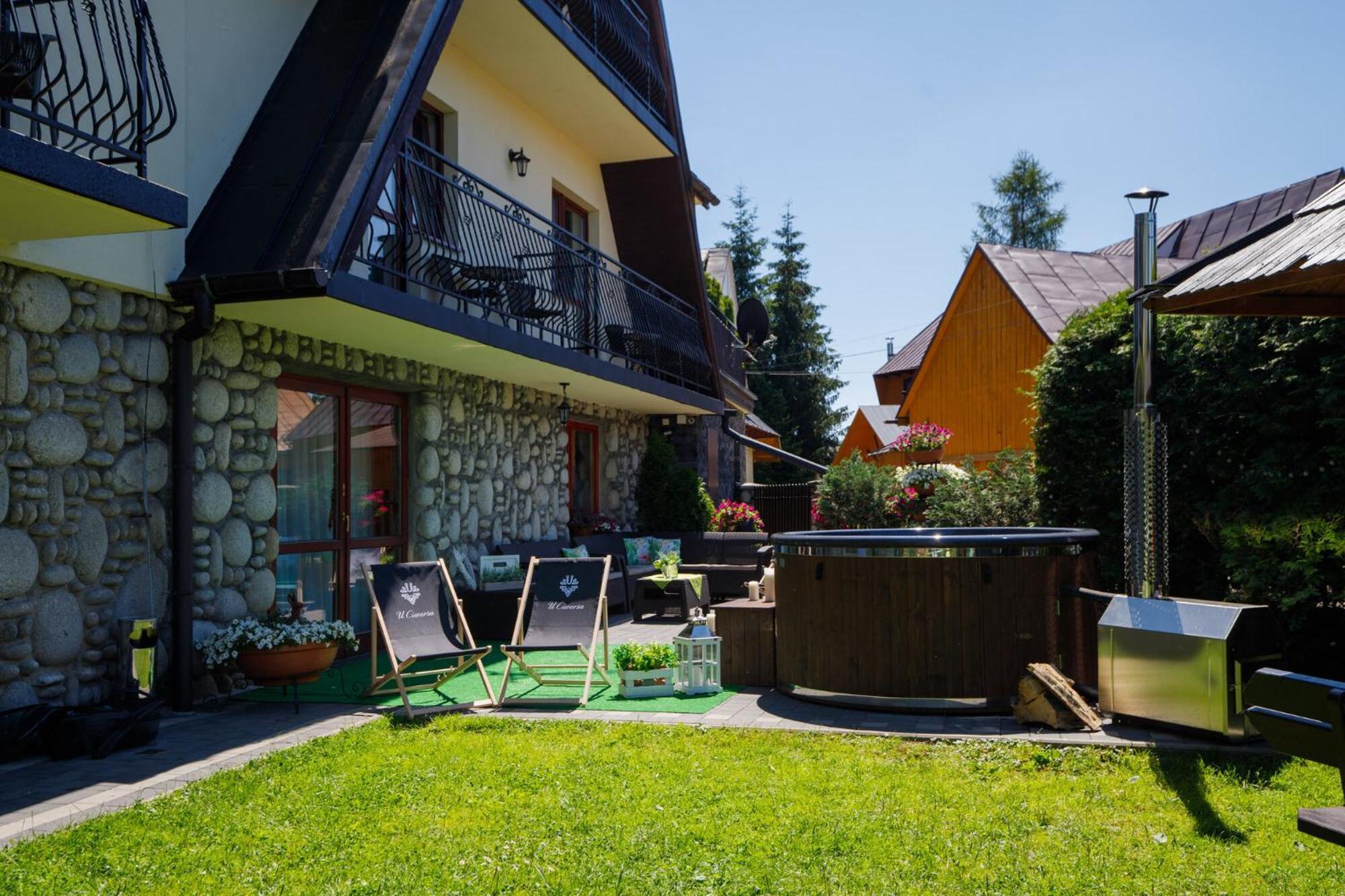 Rodzinny Dom I Apartamenty U Ciwersa Z Balia W Ogrodzie Białka Tatrzańska Exterior foto